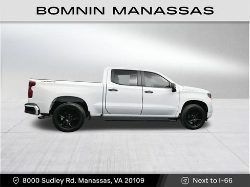 Used 2023 Chevrolet Silverado 1500 Custom image 4