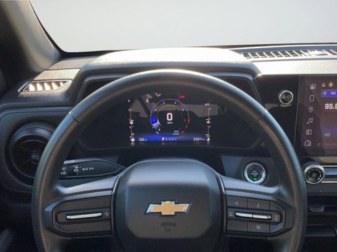 Used 2023 Chevrolet Colorado W/T image 13