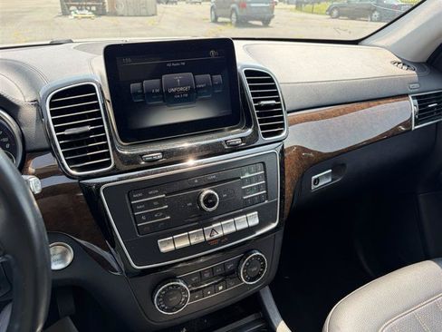 Used 2017 Mercedes-Benz GLS 450 4MATIC w/ Premium Package image 16