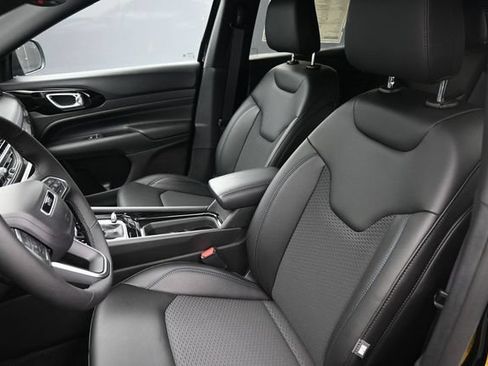 New 2026 Jeep Compass Latitude AWD/4WD image 11
