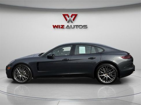 Used 2018 Porsche Panamera 4 image 6