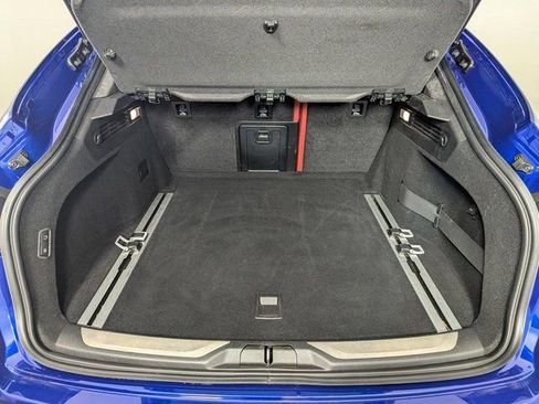 Used 2023 Maserati Levante Trofeo image 23