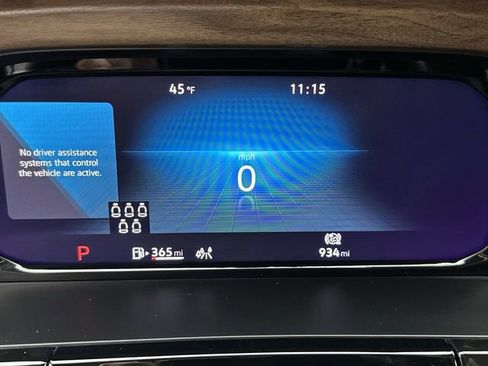 Certified 2025 Volkswagen Atlas SE image 17