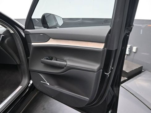 New 2025 Volvo EX90 Plus image 27