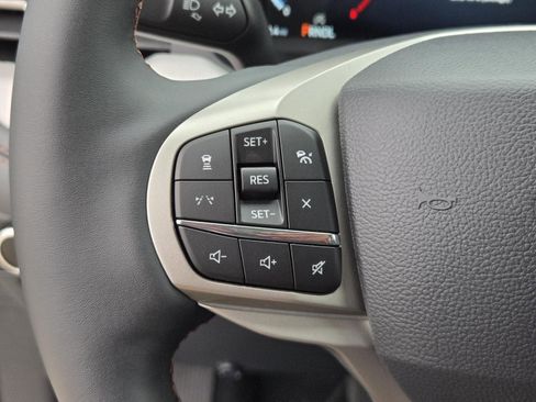 New 2025 Ford Explorer Active image 18