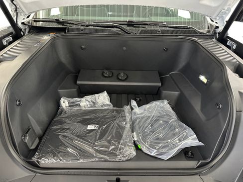 New 2026 GMC Sierra EV Elevation image 28