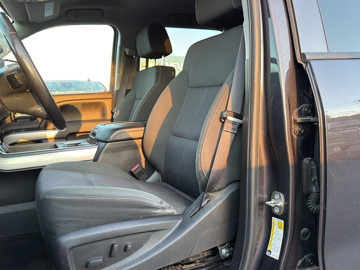 Used 2015 Chevrolet Silverado 2500 LT w/ LT Convenience Package RWD image 9