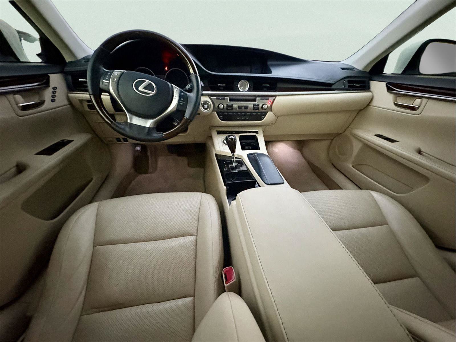 Used 2013 Lexus ES 350 w/ Luxury Pkg FWD image 12