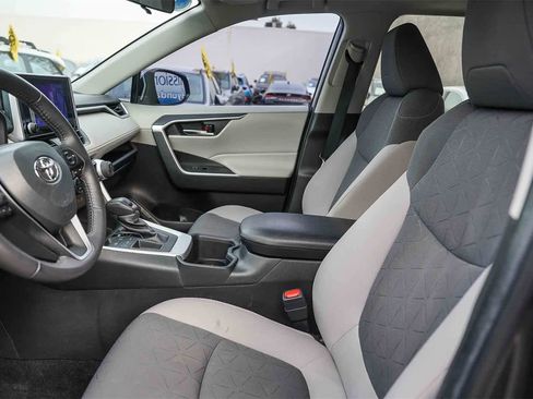 Used 2023 Toyota RAV4 XLE w/ Convenience Package image 17