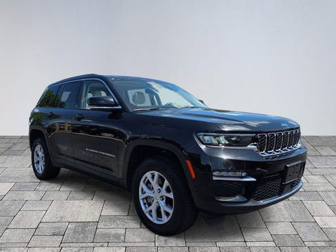 Used 2022 Jeep Grand Cherokee Limited AWD/4WD image 1