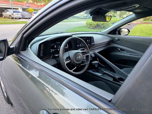 Used 2024 Hyundai Elantra SE image 72