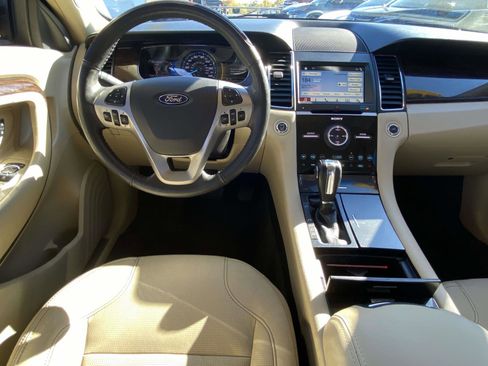 Used 2017 Ford Taurus Limited image 10