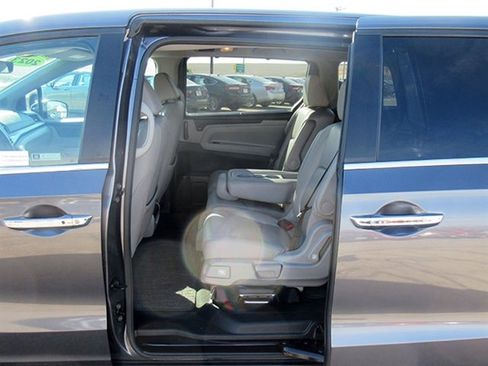 Used 2023 Honda Odyssey EX-L image 16