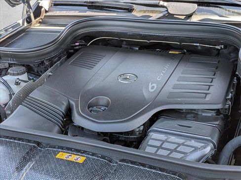 New 2026 Mercedes-Benz GLS 450 4MATIC image 17