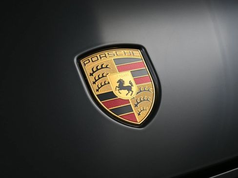 Certified 2023 Porsche Cayenne Platinum Edition image 13