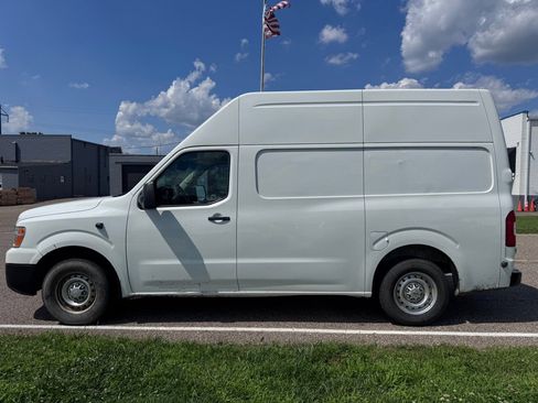 Used 2019 Nissan NV 2500 S image 8