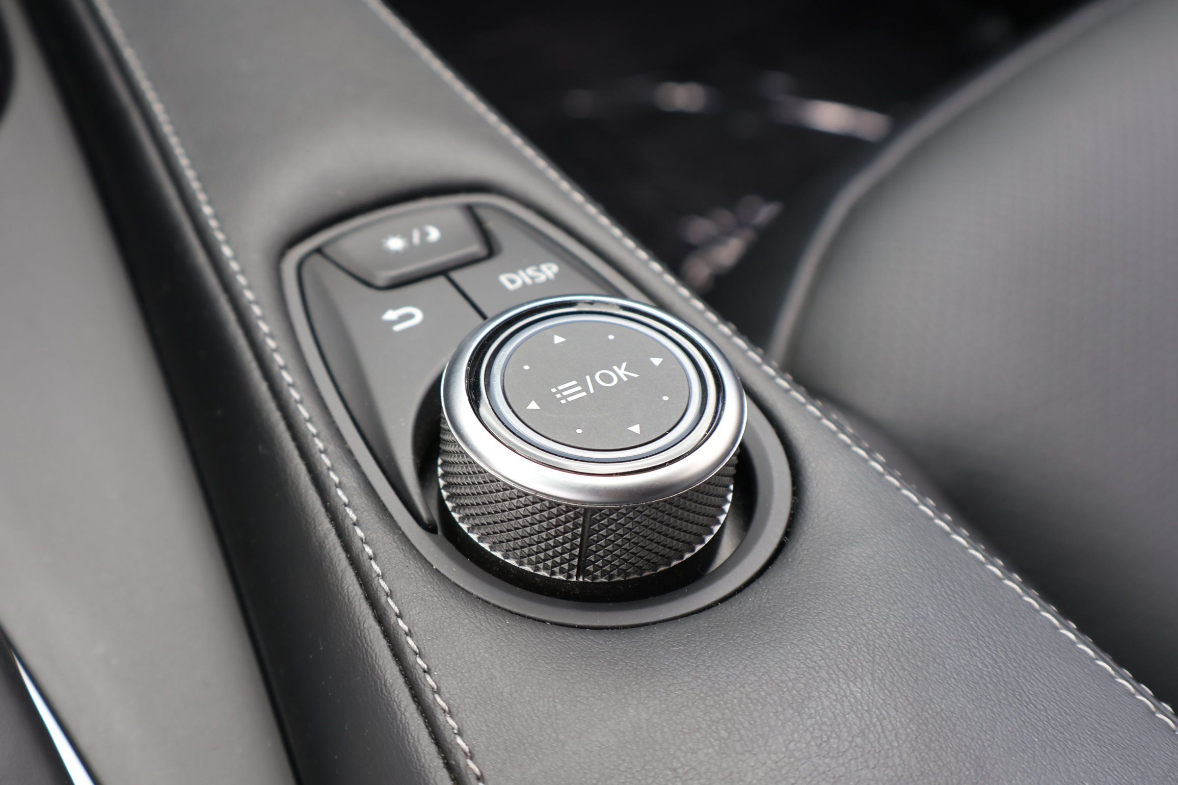 Certified 2024 INFINITI QX50 Luxe FWD image 30