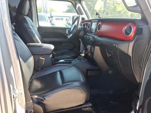 Used 2020 Jeep Gladiator Rubicon AWD/4WD image 7