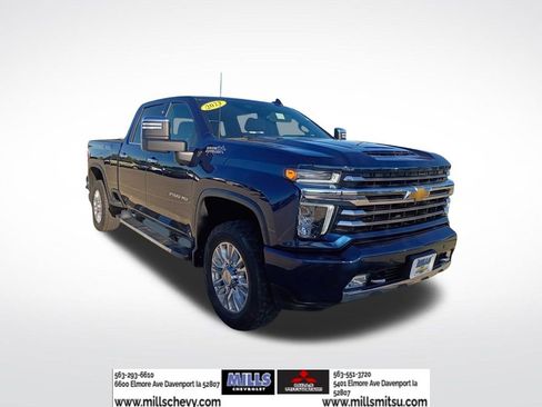 Used 2023 Chevrolet Silverado 2500 High Country w/ Technology Package image 3