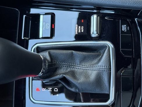 Used 2024 Jeep Compass Limited image 28