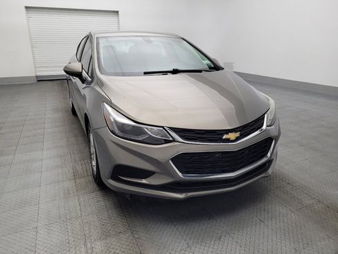 Used 2018 Chevrolet Cruze LT w/ Convenience Package image 14
