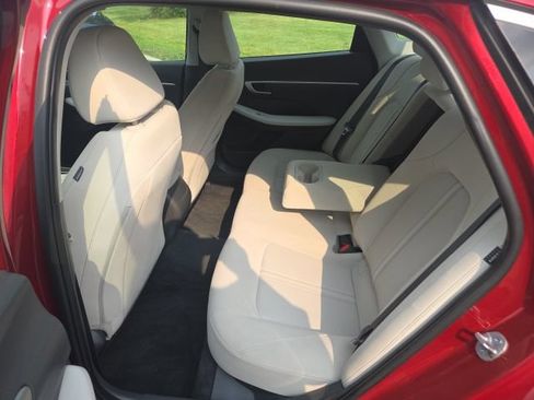 Used 2025 Hyundai Sonata SEL FWD image 33