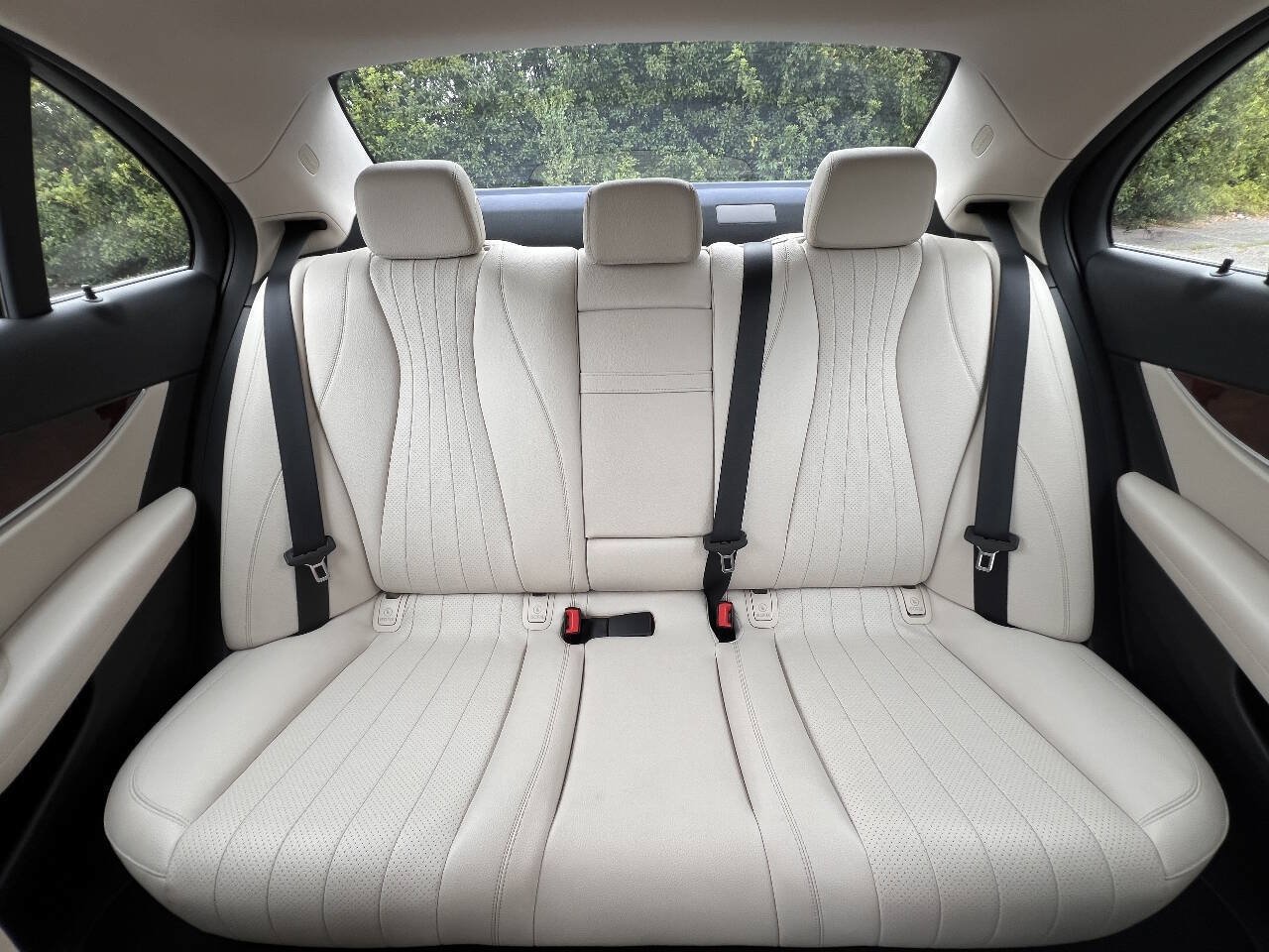 Used 2018 Mercedes-Benz E 300 image 29