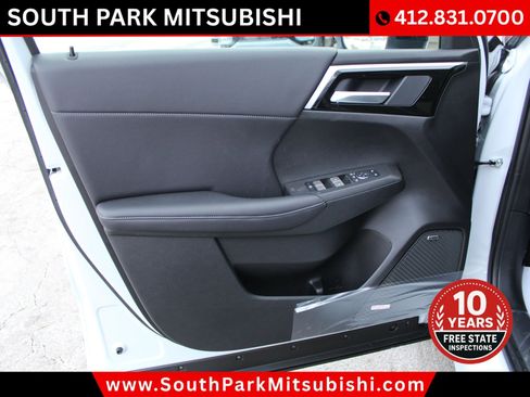 New 2026 Mitsubishi Outlander AWD image 12