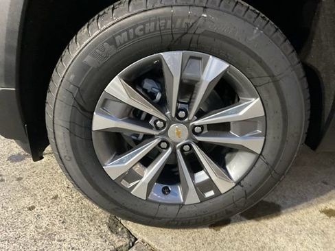 New 2026 Chevrolet Equinox LT AWD/4WD image 11