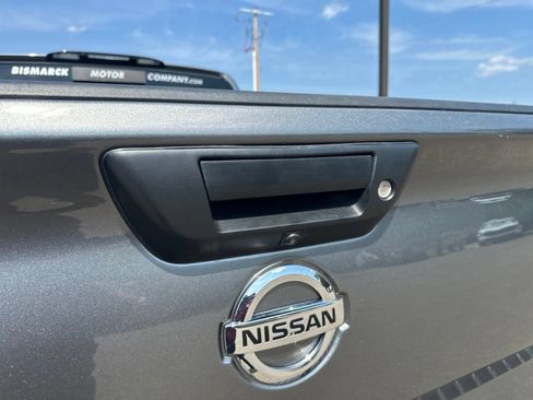 Used 2021 Nissan Titan SV w/ SV Convenience Package AWD/4WD image 9