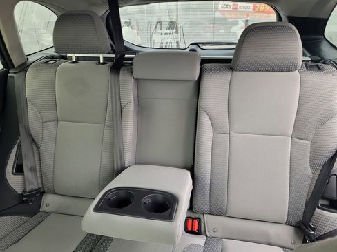 Used 2022 Subaru Outback Premium image 12