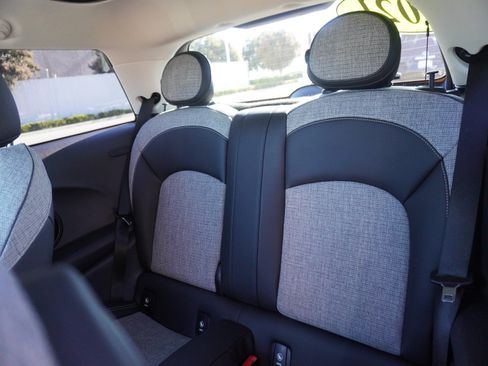 Used 2021 MINI Cooper S w/ Signature Upholstery Package FWD image 15