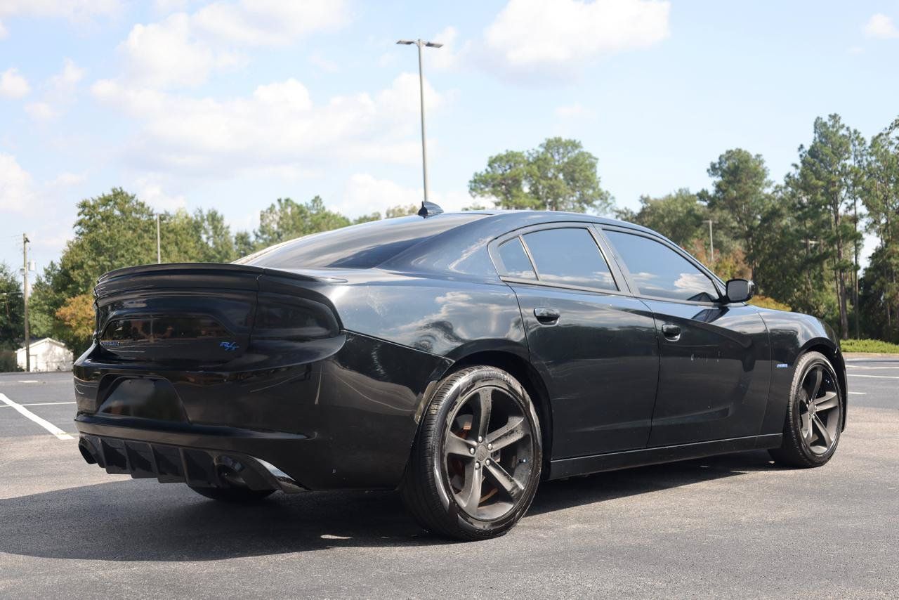 Used 2017 Dodge Charger R/T RWD image 6