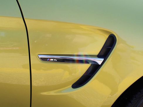 Used 2016 BMW M4 Convertible image 41