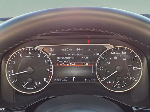 Used 2025 Nissan Pathfinder SV image 32