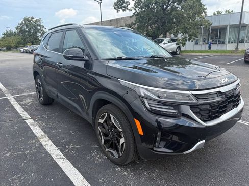 Used 2024 Kia Seltos SX w/ SX Sunroof Package AWD/4WD image 11