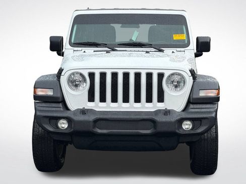 Used 2018 Jeep Wrangler Unlimited Sport S AWD/4WD image 3