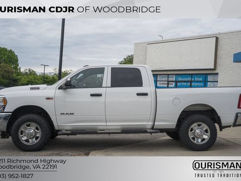 Used 2022 RAM 2500 Tradesman w/ Chrome Appearance Group AWD/4WD image 4