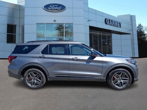 Certified 2025 Ford Explorer ST-Line w/ Premium Package AWD/4WD image 10