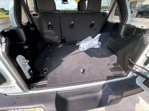 Used 2024 Jeep Wrangler Unlimited Sport AWD/4WD image 26