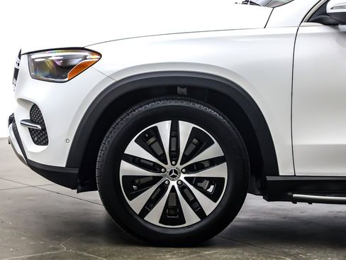 Certified 2025 Mercedes-Benz GLE 350 4MATIC image 11