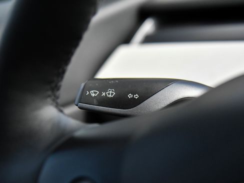 Used 2021 Tesla Model 3 Standard Range Plus image 29