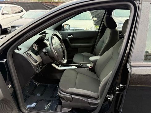 Used 2009 Ford Focus SES FWD image 8