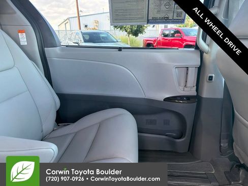 Used 2020 Toyota Sienna XLE w/ XLE Navigation Package AWD/4WD image 18