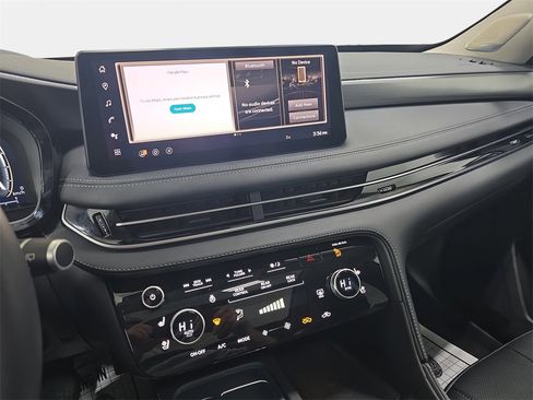 Certified 2026 INFINITI QX60 Luxe w/ Family Package image 17