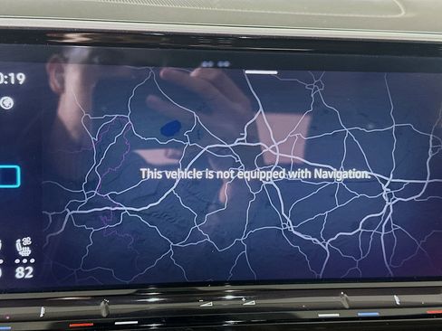 Used 2025 Volkswagen Atlas SE image 22