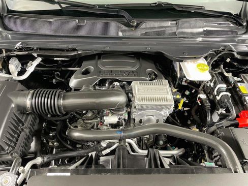 Used 2026 RAM 1500 Laramie w/ Advanced Safety Group II AWD/4WD image 33