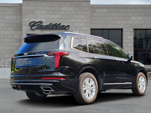 New 2025 Cadillac XT6 Luxury w/ LPO, Premium Carpet Package image 3