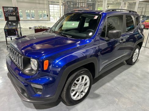 Used 2021 Jeep Renegade Sport w/ Sport Appearance Group AWD/4WD image 1