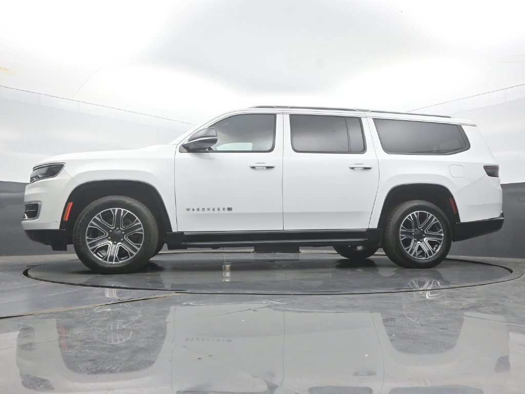 Used 2024 Jeep Wagoneer L Series II AWD/4WD image 52